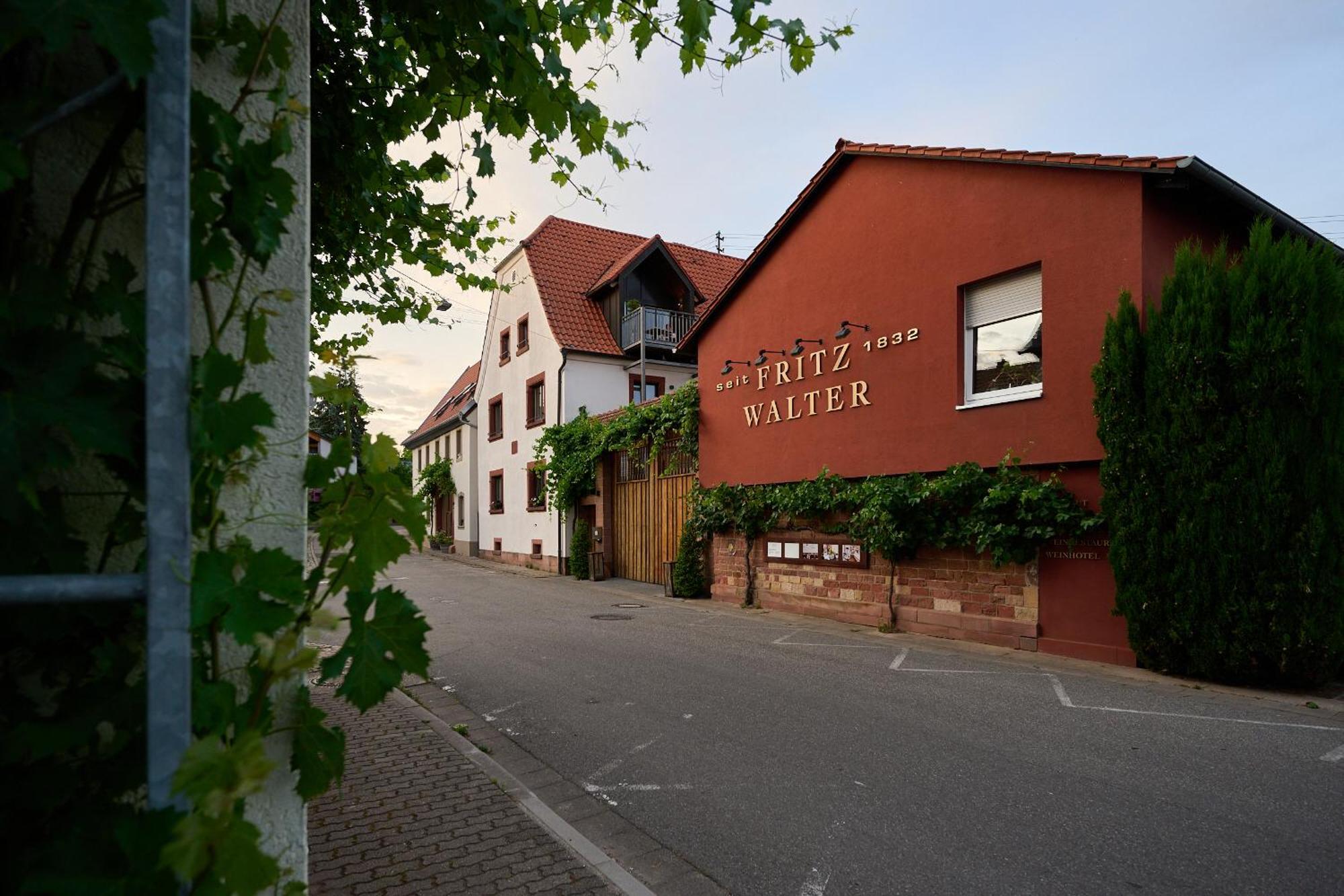 Weinhotel Fritz Walter Niederhorbach Экстерьер фото